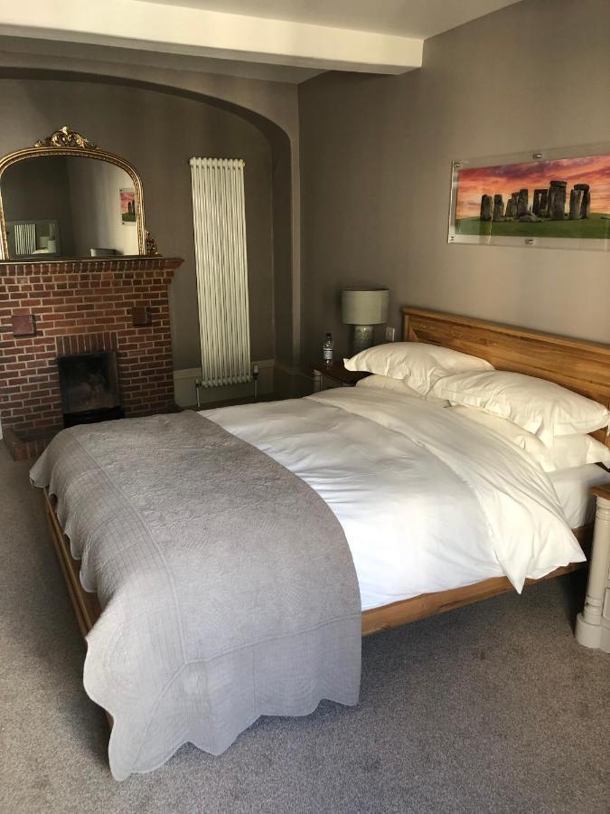 The Peppermill Town House Hotel & Restaurant Devizes Eksteriør billede