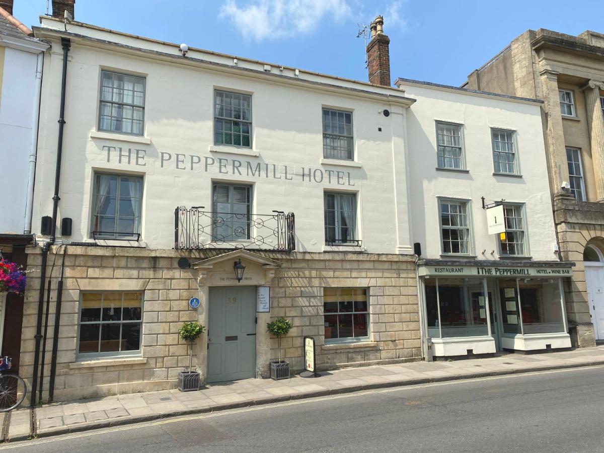 The Peppermill Town House Hotel & Restaurant Devizes Eksteriør billede