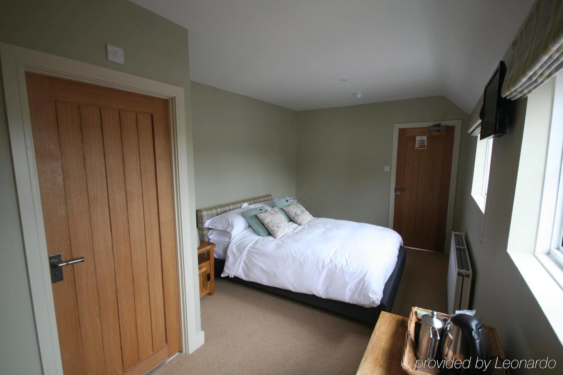 The Peppermill Town House Hotel & Restaurant Devizes Eksteriør billede