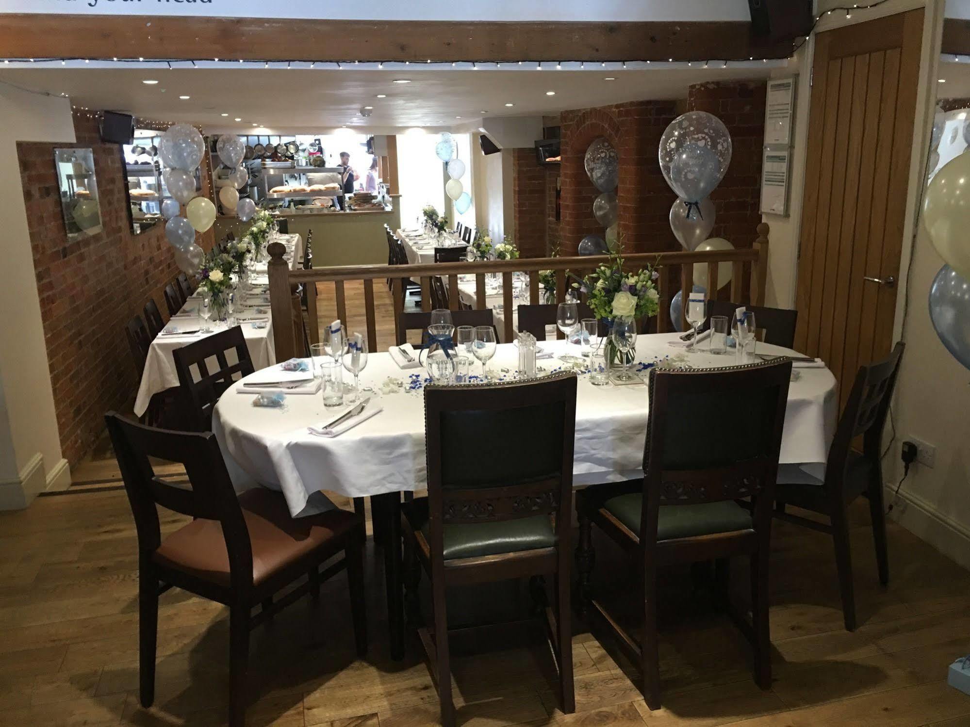 The Peppermill Town House Hotel & Restaurant Devizes Eksteriør billede
