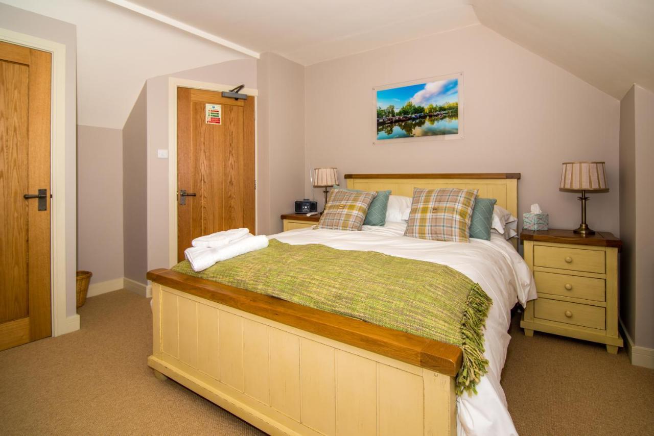 The Peppermill Town House Hotel & Restaurant Devizes Eksteriør billede